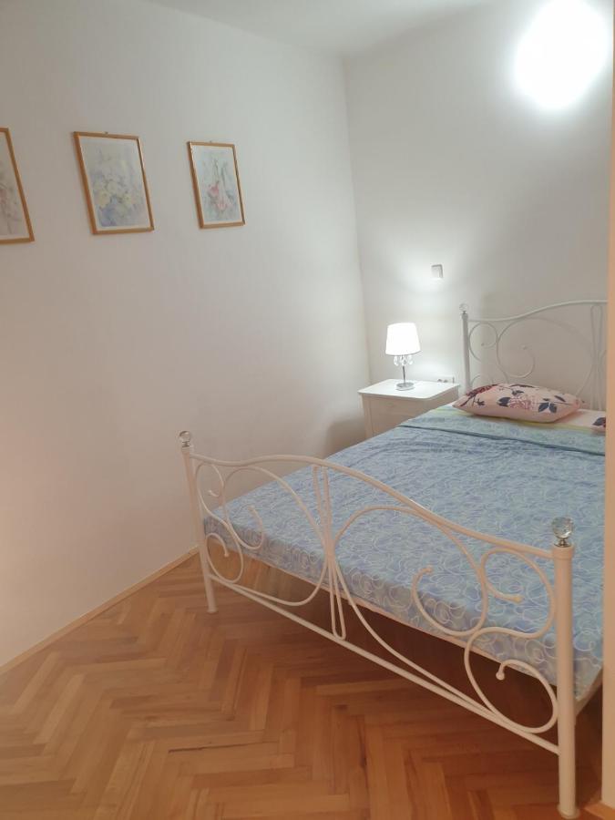 Apartman P-E Pula Exterior foto